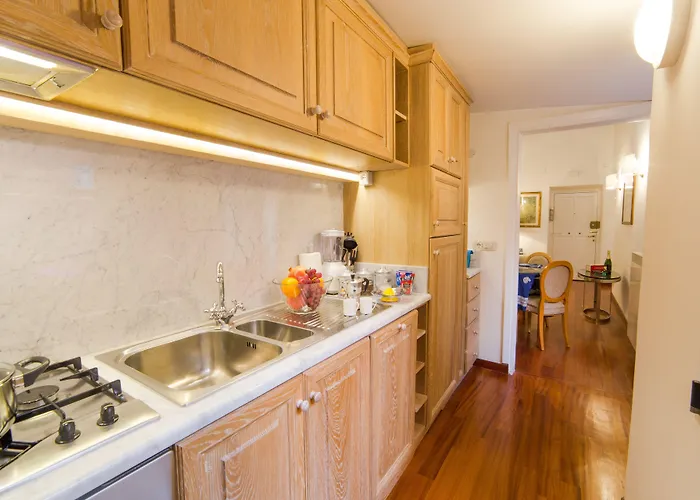 Babuino 79 4*